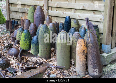 Bomben und Granaten aus dem 1. Weltkrieg in Flandern Belgien Stockfoto