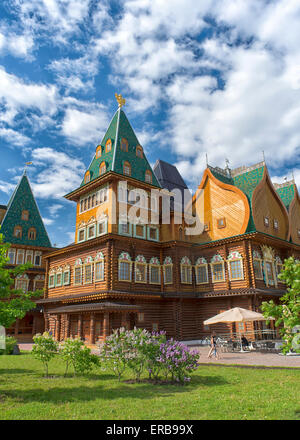 Große hölzerne Palast in Kolomenskoje Park in Moskau, Russland Stockfoto