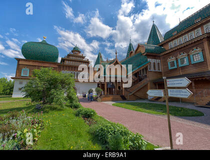 Große hölzerne Palast in Kolomenskoje Park in Moskau, Russland Stockfoto