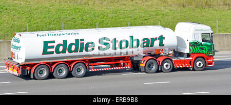 Eddie Stobart lkw LKW & Sattelanhänger Werbung Business Marke auf Seite von Kraftstoff Tanker mit Hazchem Warnschilder M25 Autobahn UK Stockfoto