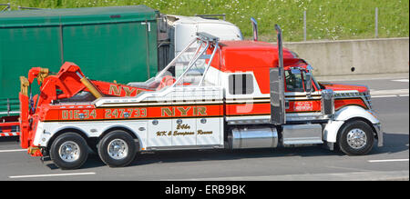 Ungewöhnliche bunte Aufschlüsselung Wagen auf britischen Straßen basiert auf amerikanischen LoneStar Truck von Neil Yates betrieben Stockfoto