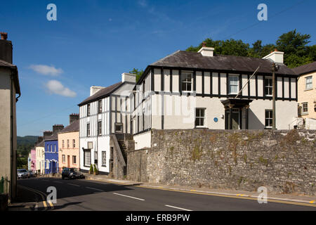 Wales, Carmarthenshire, Llandeilo, alte König Kopf Gastwirtschaft über Bridge Street Stockfoto