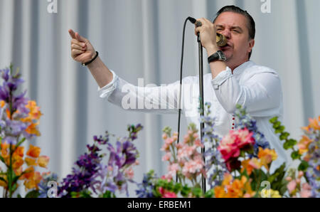 München, Deutschland. 31. Mai 2015. Sänger Mike Patton der US-Band Faith No More führt auf der Bühne beim Festival "Rockavaria" in München, 31. Mai 2015. Foto: Sven Hoppe/Dpa/Alamy Live News Stockfoto