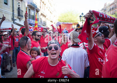 Tarragona, Spanien, 31. Mai 2015. Eine riesige Straßenfest fand auf dem Hauptplatz dieser alten römischen Stadt, an denen Fans und Spieler feiern FC Gymnastik de Tarragona Segunda División B im spanischen Fußball zu gewinnen. Bildnachweis: Rob Watkins/Alamy Live-Nachrichten Stockfoto