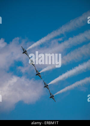 USAF Thunderbirds im Flug, Rocky Mountain Air Show, Aurora Reservoir, Colorado. Stockfoto