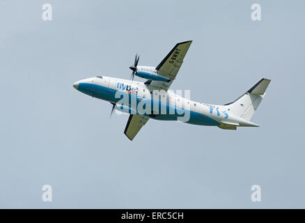 Dornier 328-100 34-Sitzer Kurzstrecke FlyBe Verkehrsflugzeug von Inverness Flughafen arbeiten.  SCO 9820. Stockfoto