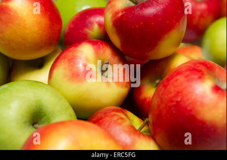 Frische Äpfel bereit für Verbrauch Stockfoto