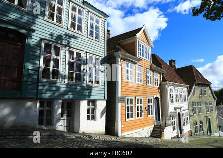 Holzbauten in das Freilichtmuseum Gamle Bergen, außerhalb der Stadt Bergen in Norwegen Stockfoto