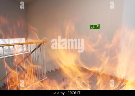Notausgang - Feuer im Gebäude Stockfoto