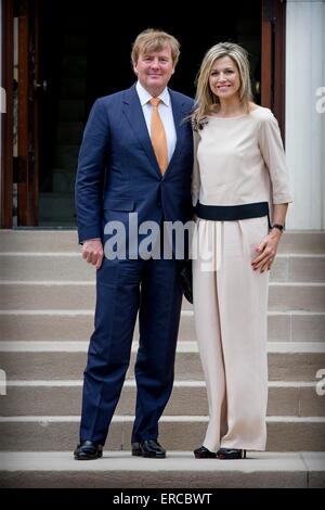 Washington, USA. 31. Mai 2015. König Willem-Alexander und Maxima der Königin der Niederlande kommen für einen Besuch in der niederländischen Botschaft Residenz des Botschafter Bekink in Washington, USA, 31. Mai 2015. Das königliche Paar zahlt einen offiziellen Besuch in die USA ab 1 Juni, 3. Juni 2015. Foto: Patrick van Katwijk POINT DE VUE, - Nein-Draht-SERVICE-/ Dpa/Alamy Live News Stockfoto