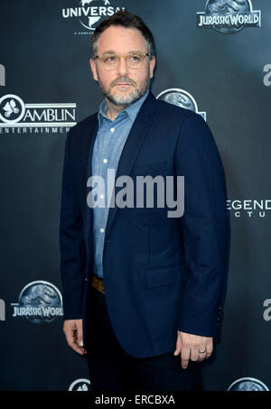 Berlin, Deutschland. 1. Juni 2015. US-Regisseur Colin Trevorrow stellt bei einem Fototermin für den Film "Jurassic World" in Berlin, Deutschland, 1. Juni 2015. Der Film wird in den deutschen Kinos ab 11. Juni 2015 sein. Foto: Britta Pedersen/Dpa/Alamy Live News Stockfoto