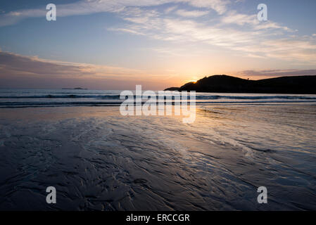 Sonnenuntergang am Strand von Whitesands in St Davids, Pembrokeshire Wales Stockfoto