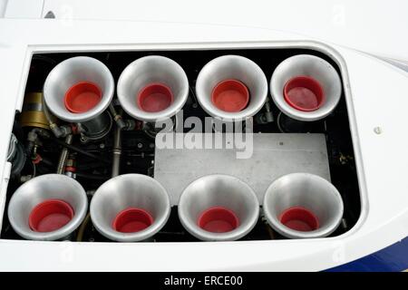 Lufteinlässe für V8 Motor racing Stockfoto