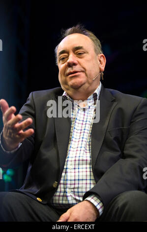 Alex Salmond MP MSP Autor & Politiker sprechen auf der Bühne Hay Festival 2015 Stockfoto