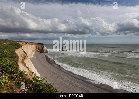 Dramatische Küstenlinie in Freshwater Bay und Klippen auf der Isle Of Wight-UK Stockfoto