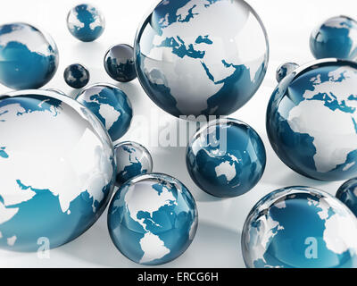 Blaue Kugeln auf weißem Hintergrund Stockfoto