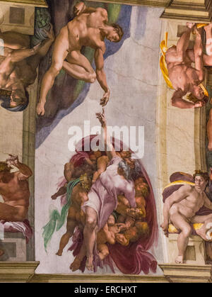 Die Erschaffung Adams in der Sixtinischen Kapelle. Stockfoto