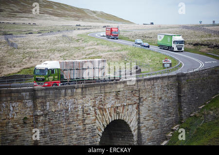 A628 Woodhead Pass Manchester mit Barnsley und Sheffield und die Autobahn M1 verbindet. An der Grenze von Barnsley mit Bild Stockfoto