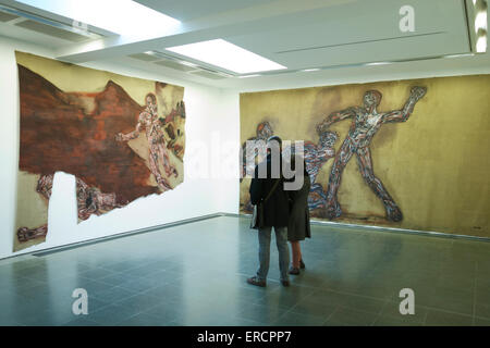 Beißen Sie Leon Golub, Ihre Zunge Ausstellung, Serpentine Gallery, London, UK. Stockfoto