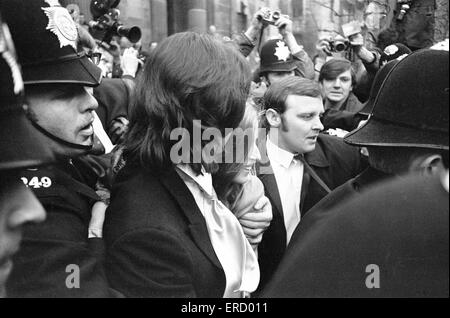 Standesamtliche Hochzeit von Paul McCartney & Linda Eastman, Standesamt Marylebone, London, 12. März 1969. Stockfoto