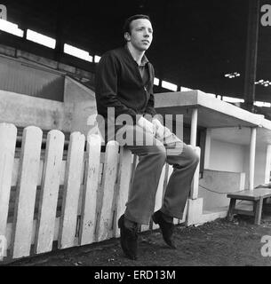 Nobby Stiles Preston North End Neuzugang von Manchester United gesehen hier in einem Interview mit dem Daily Mirror Sportreporter Frank McGhee. 20. März 1963 Stockfoto