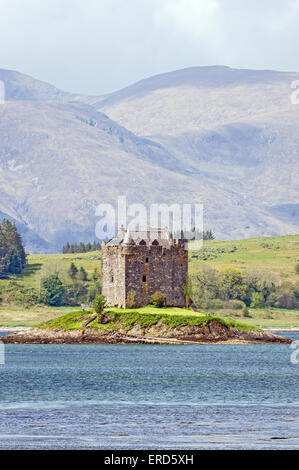 Castle Stalker in Mund Loch Laich gegenüber Portnacroish in der Nähe von Port Appin nördlich von Oban Argyll & Bute Schottland Stockfoto