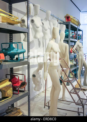 Ralph Pucci: Die Kunst des Mannequins im Museum of Arts and Design in Columbus Circle, NYC Stockfoto