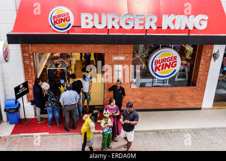 Mumbai Indien, Lower Parel, High Street Phoenix, Einkaufszentrum, innen, Shopping Shopper Shopper Shop Geschäfte Markt Märkte Markt Kauf Verkauf, Retai Stockfoto