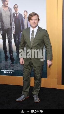 Los Angeles, CA, USA. 1. Juni 2015. Haley Joel Osment bei der Ankunft für ENTOURAGE Premiere, The Regency Village Theatre, Los Angeles, CA 1. Juni 2015. Bildnachweis: Elizabeth Goodenough/Everett Collection/Alamy Live-Nachrichten Stockfoto