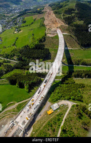 Bau von dem höchsten Viadukt von North Rhine-Westphalia, weiter Bau der A46 zwischen Meschede und Olsberg Stockfoto