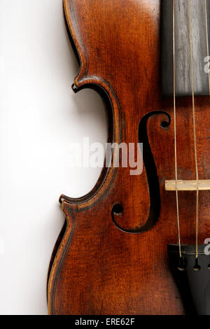 Viola mit Quint' f Löcher, näher unten als oben. Stockfoto