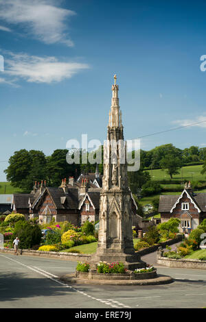 Großbritannien, England, Staffordshire, Ilam, Mary Watts-Russell Memorial Kreuz errichtet im Jahre 1840, detail Stockfoto