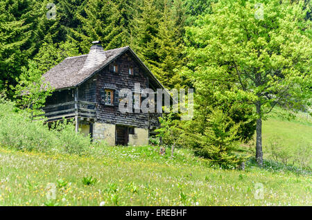 Chalet Haus in den Bergen der Schweiz Stockfoto