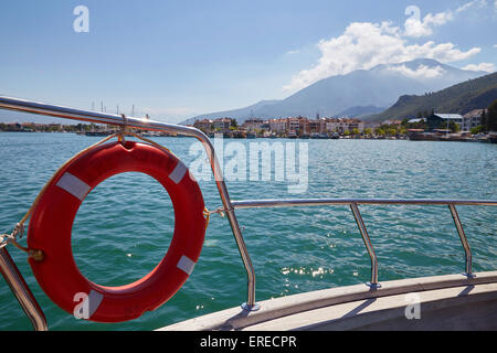 Ein Rettungsring Sicherheitsring an Bord eines Bootes Segeln aus Fethiye, Türkei Stockfoto