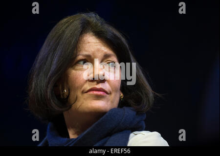 Pippa Harris Produzent "Rufen Sie die Hebamme" Diskussion auf der Bühne Hay Festival 2015 Stockfoto