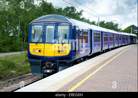 Klasse 319 EMU Wigan North Western Bahnhof, Wigan. Stockfoto