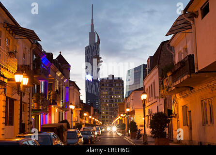 Batumi Old Town Street in der Abenddämmerung. Adscharien Region, Georgien Stockfoto