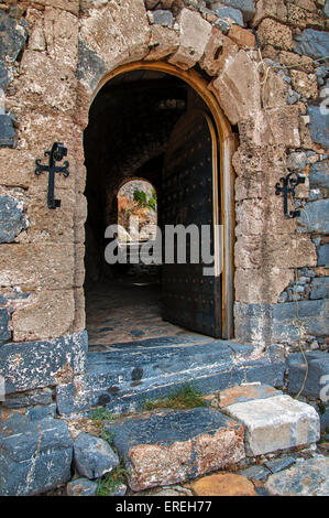 Interne Tür Pandeli Schloss, Leros. Stockfoto