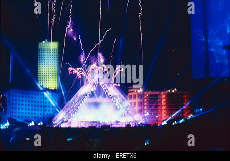 Spektakuläre Konzert des französischen Musikers Jean-Michel Jarre in La Défense, Paris. Bastille-Tag, 14. Juli 1990. Stockfoto