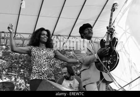 Chuck Berry auf dem Capital Radio Jazz Festival in Knebworth, England, im Juli 1981 durchführen. CB: Amerikanischer Jazzmusiker, 18 Stockfoto