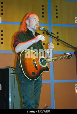 Englischer Komiker Bill Bailey erklingt in eine private Funktion während der British Music Fair, London 1998. Geboren Mark Stockfoto