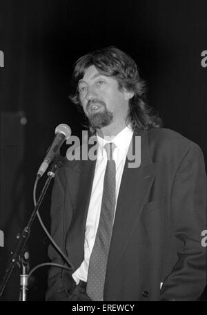 Sir Trevor Nunn CBE bei der Barclays Kinder Theaterpreise, Queen Elizabeth Hall, London, 1990. Englischer Theater- und Filmregisseur Stockfoto