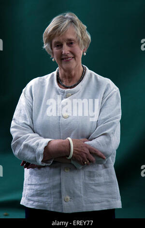 Stella Rimington, DCB, britischer Autor, Generaldirektor der M15 von 1992 bis 1996, sprechen über ihren ersten Roman "At Risk" bei der Stockfoto