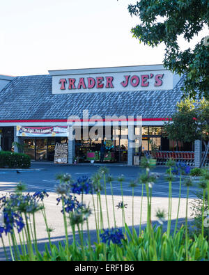 Ein Trader Joes Shop in Modesto, Kalifornien Stockfoto