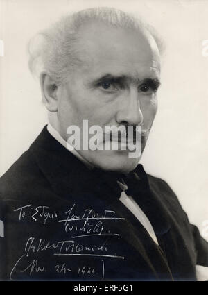 TOSCANINI, Arturo - unterzeichnet zu fotografieren, 1944 italienischer Dirigent, 1867-1957 signiert Stockfoto