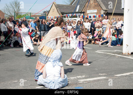 Maifeiertag im Hemswell Village in Lincolnshire, England. Bewahren die Dorftraditionen. Stockfoto