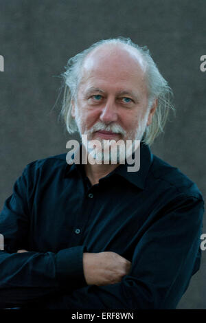 Lazlo Krasznahorkai, ungarischer Schriftsteller diskutiert sein Buch Santango, an das Edinburgh International Book Festival. Stockfoto