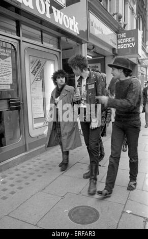 Drei Punks zu Fuß in der Kings Road, London, UK, 1979. Stockfoto