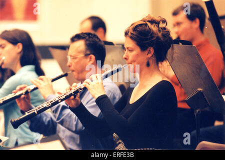 Oboe Spieler im Orchester. BBC National Orchestra of Wales.Instruments. Abschnitt Stockfoto