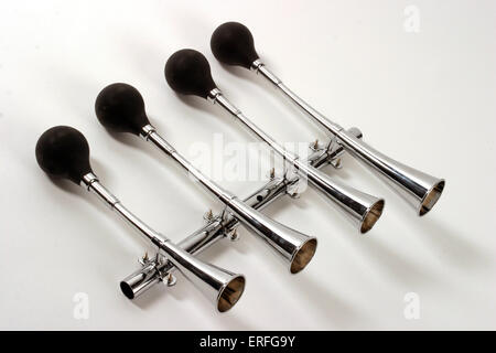 Autohupen - set von vier wie in Komposition "Amerikaner in Paris" von George Gershwin Stockfoto